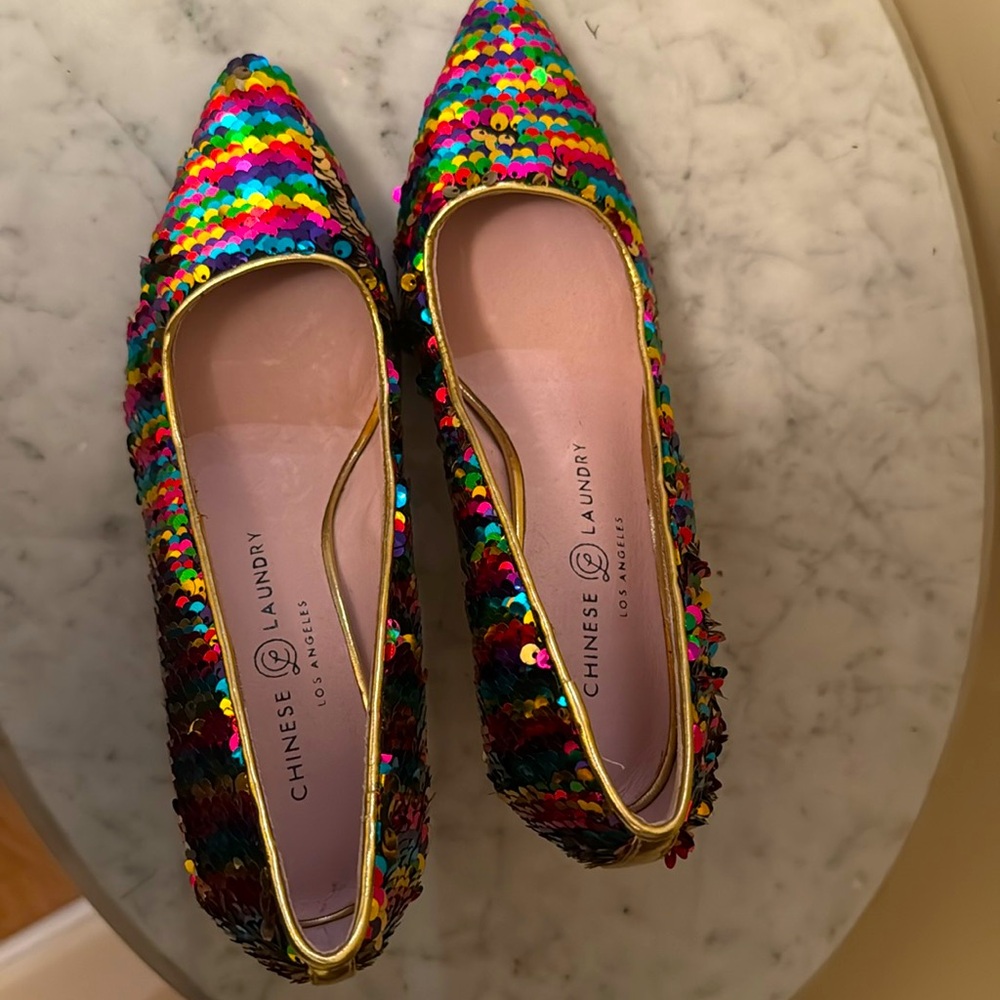Gorgeous, fun and stunning sequined heels!